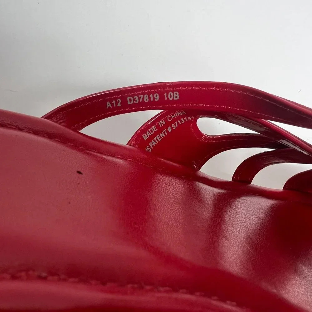 Cole Haan x Nike Air Women Size 10B Red Faux Leather Kitten Heel Slip On Sandals